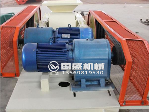 對(duì)輥破碎機(jī)日常保養(yǎng)與維護(hù) 對(duì)輥破碎機(jī)日常保養(yǎng)與維護(hù)